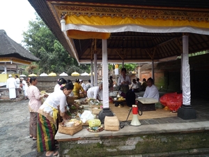 2L Tampaksiring, waterbronnen tempel, Tirta Empul _P1140587