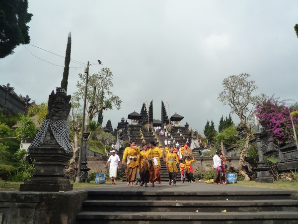 2P Pura besakih, de moedertempel, belangrijkste tempel op Bali _P