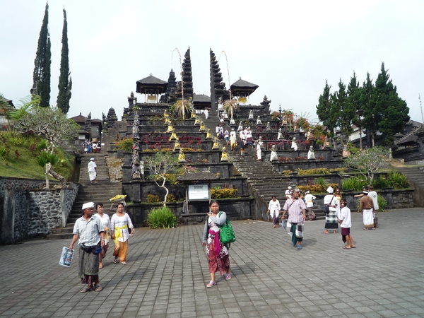 2P Pura besakih, de moedertempel, belangrijkste tempel op Bali _P