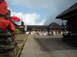 2P Pura besakih, de moedertempel, belangrijkste tempel op Bali _P