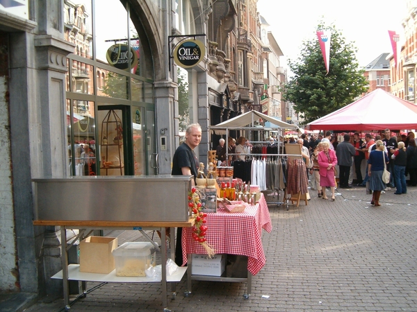 JAARMARKT 2006 014