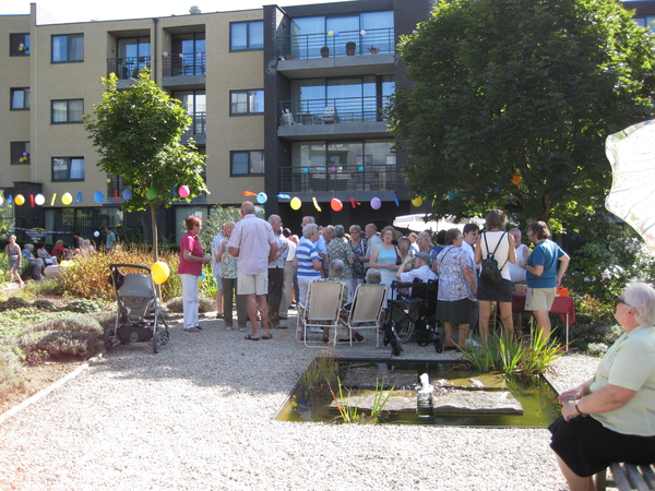 15) Genieten bij zonnig weertje