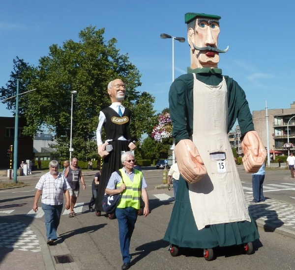 Antwerp, folklore, Deurne reuzen