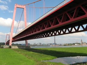 Brug Emmerich in beeld