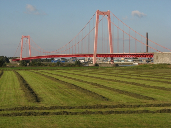 Weer bij de Emmerichsebrug