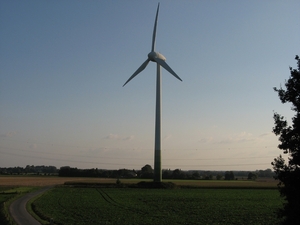 Veel grote wind molens onderweg