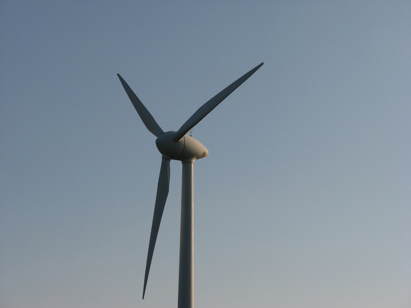 Veel grote wind molens onderweg