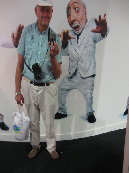 zelf portret met rare figuur