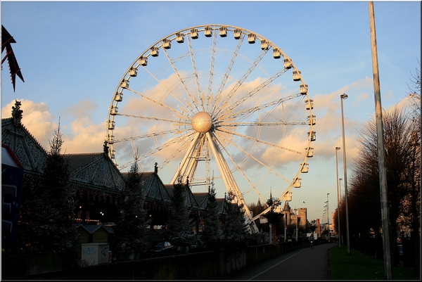 antwerpen,reuzerad,kerstverliching,prettige feesten vanuit antwerpen