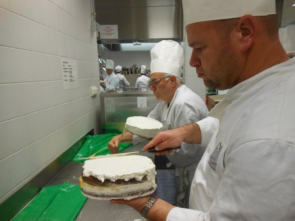 nagerechten donderdagavond ...........cakes en beslagen 027