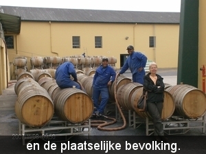 monique tussen de wijn.