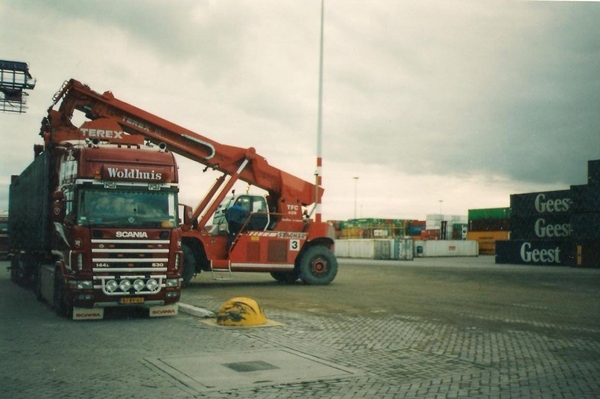 Lege container opzetten