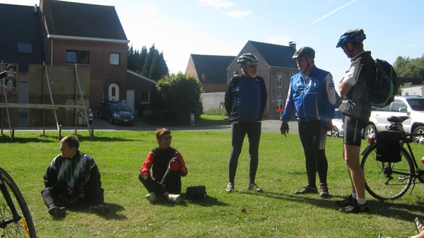 Fietsen Westuit Meerbeke 2012 083