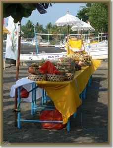 Ceremonie aan de zee