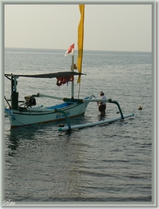 Ceremonie aan de zee