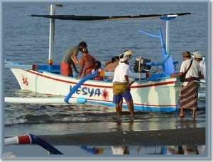 Ceremonie aan de zee