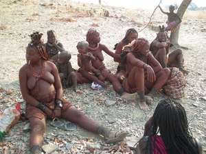 14. Op bezoek bij de Himbabevolking
