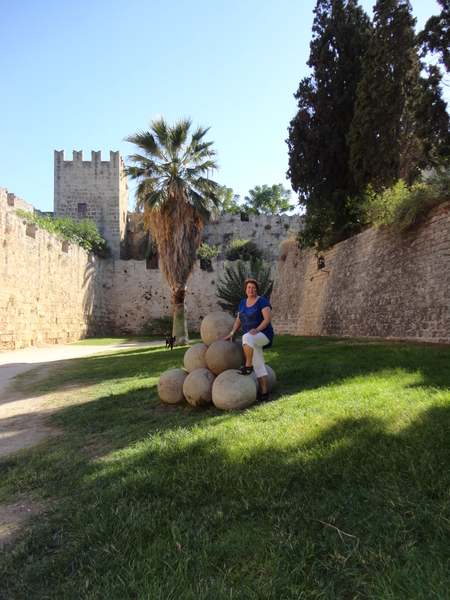 Tussen de vestingsmuren van Rhodos-stad