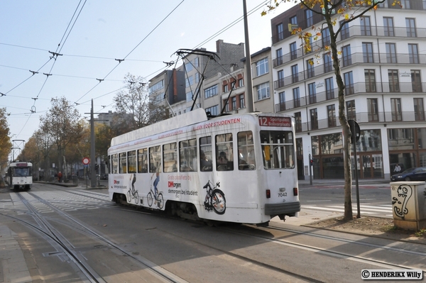 7042 lijn 12 'DE MORGEN' ITALIËLEI 20121024 (4)