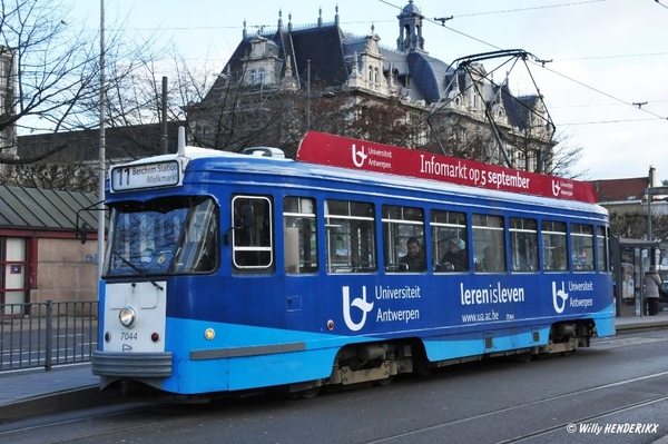 7044 lijn 11 'UNIVERSITEIT ANTWERPEN'  FR. ROOSEVELTPLAATS 201212