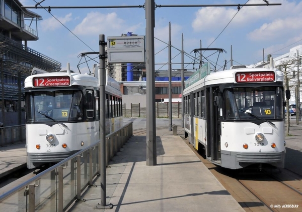 7048 & 7055 lijn 12 BOLIVARPLAATS 20130425_1