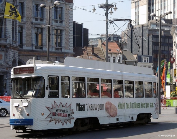 7026 'Zwerfvuil in de vuilbak' KONINGIN ASTRIDPLEIN 20130722 lijn