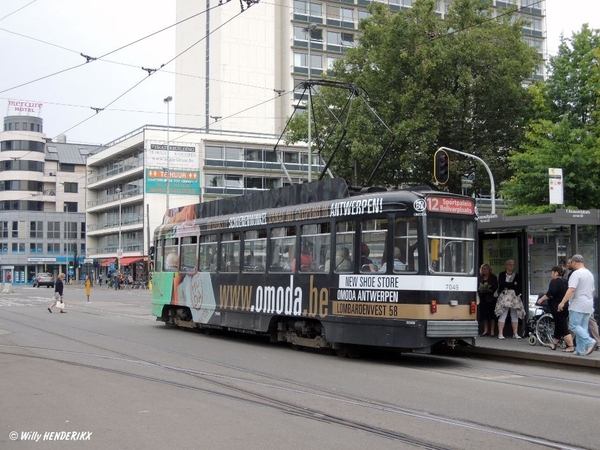 7049 'OMODA' FRANKLIN ROOSEVELTPLAATS 20130822_3 lijn 12