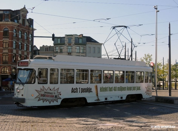 7044 BOLIVARPLAATS 20130905 lijn 12