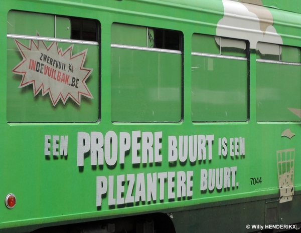 7044 'EEN PROPERE BUURT IS EEN PLEZANTERE BUURT' GROENPLAATS 2014