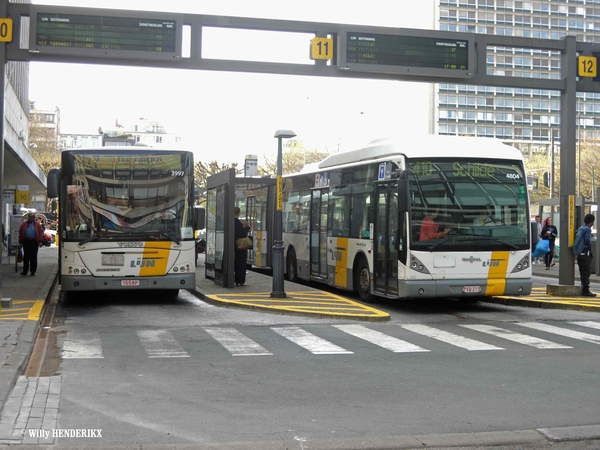 3997 lijn 417 naar FTR & 4804 lijn 410 naar Schilde  FR. ROOSEVEL