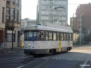 7033 'RIJSCHOOL' nabij halte  'TURNHOUTSEPOORT'  20160119 14u28