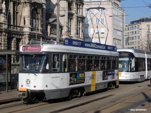 7065 lijn12 & 7324 'Opleiding' Halte NATIONALE BANK 20160217