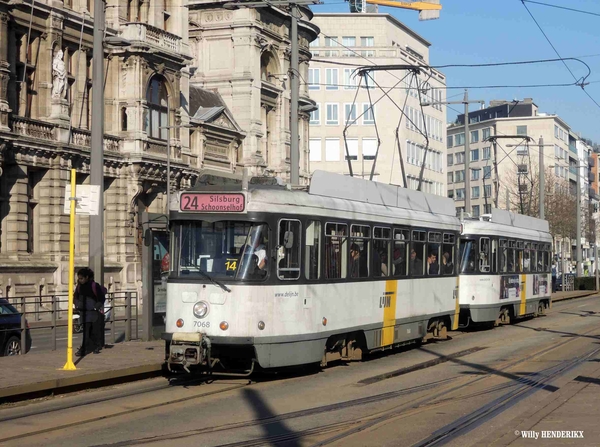 7068-7061 lijn24 Halte NATIONALE BANK 20160217