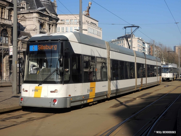 7211 lijn4 & 7118 lijn7 Halte NATIONALE BANK 20160217 (1)