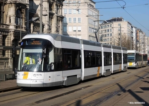 7322 'L-Rijschool'   & 5527 lijn500 Halte NATIONALE BANK 20160217