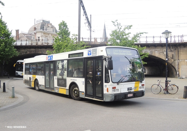 4216 lijn30 TRAMPLEIN 20160521 15u27