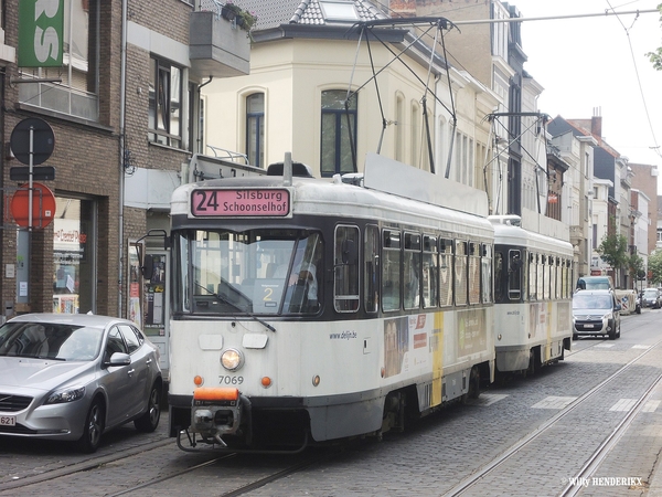 7069-7133 lijn24 DAGERAADPLAATS 20160521 15u09