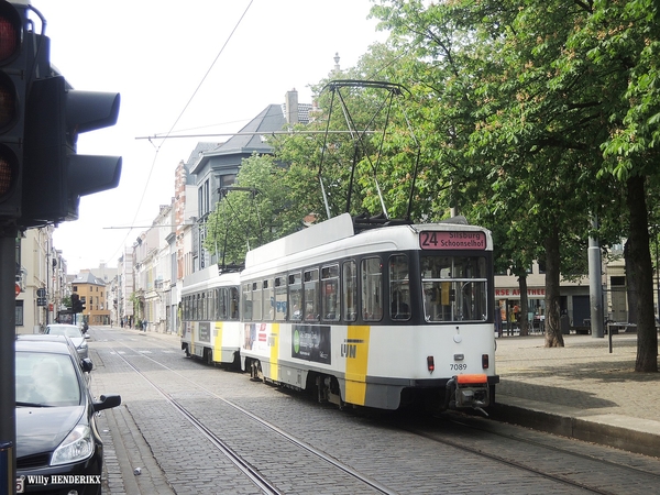 7160-7089 LIJN 24 DAGERAADPLAATS 20160521 15u13