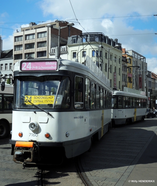 7160-7101 lijn24 KONINGIN ASTRIDPLEIN 20170418 11u40_2