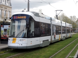 7331 lijn8 halte MUGGENBERG 20170418 13u02