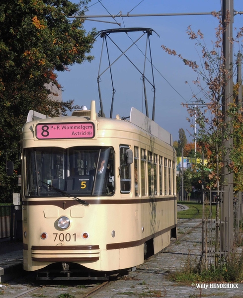 7001 lijn 8  Halte 'VAN RIEL' 20151026_1