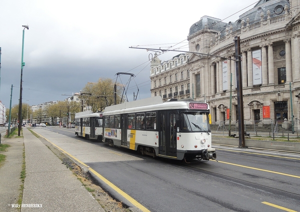 7072-7064 lijn24 FRANKRIJKLEI 20160426 13u13 (1)