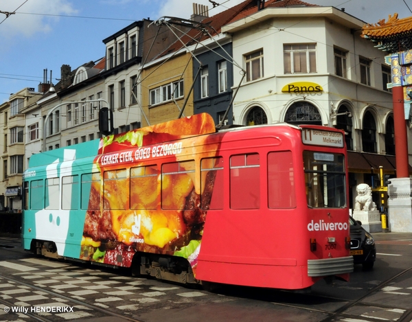 7007 lijn11 'DELIVEROO' Halte ASTRIDPLEIN 20161001 13u24(3)