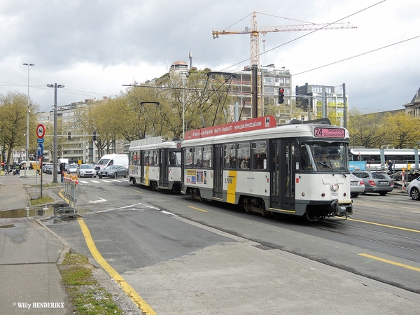 7125-7138 lijn24 FRANKRIJKLEI 20160426 13u29