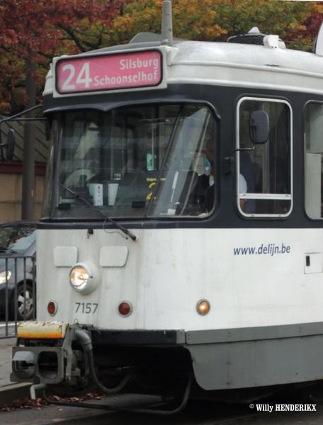 7157  lijn 24 FRANKLIN ROOSEVELTPLAATS 20151015 let op lijnfilm w