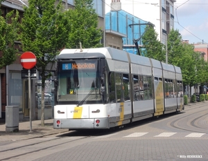 7207 lijn4 LELIEPLAATS 20160511 13u02