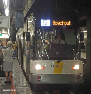 7242 lijn 15 station 'OPERA' 20150909