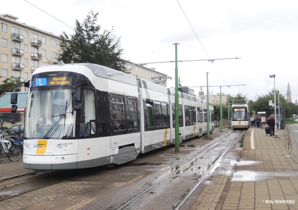 7305 'OPLEIDING' & 7245 lijn 3 halte 'HALEWIJN' 20150901 (3)