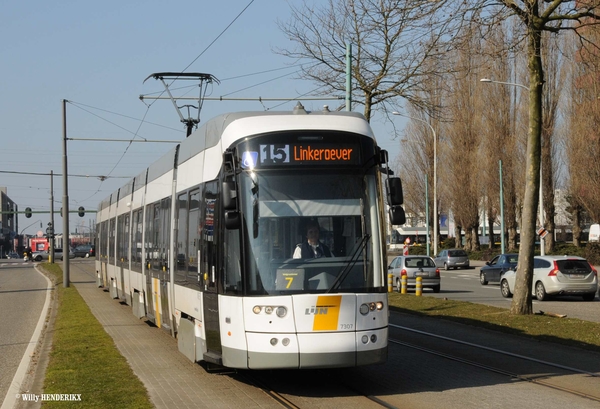 7307 lijn15 Halte STATION LUCHTBAL 20160313 11u40(2)