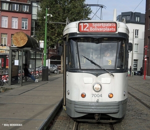 Halte 'DE CONINCK' met BOOMSTAM & 7004 lijn 12 20151025_2